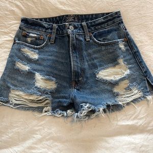 Abercrombie & Fitch - Denim Shorts